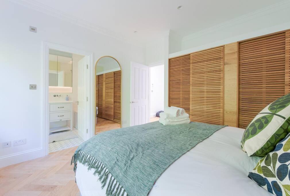 Stunning Two Bed Apartment Rh8 Londra Dış mekan fotoğraf